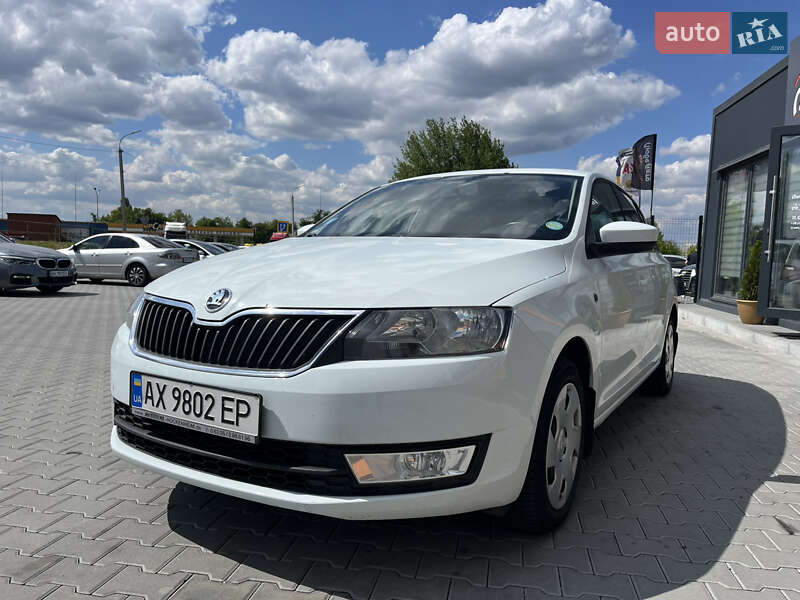 Хэтчбек Skoda Rapid 2015 в 