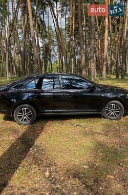 Лифтбек Skoda Rapid 2014 в 