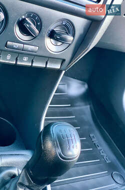 Ліфтбек Skoda Rapid 2013 в 