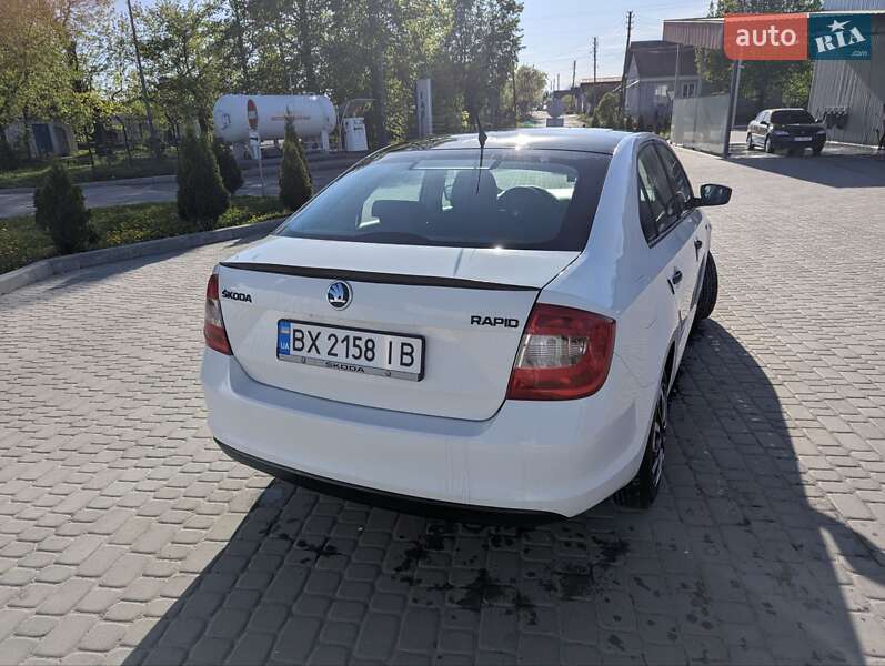 Лифтбек Skoda Rapid 2013 в Староконстантинове