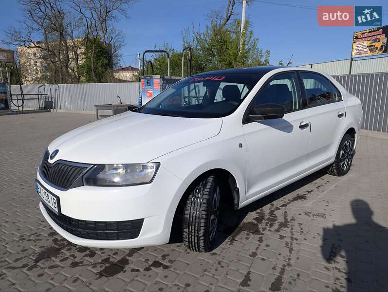 Лифтбек Skoda Rapid 2013 в Староконстантинове