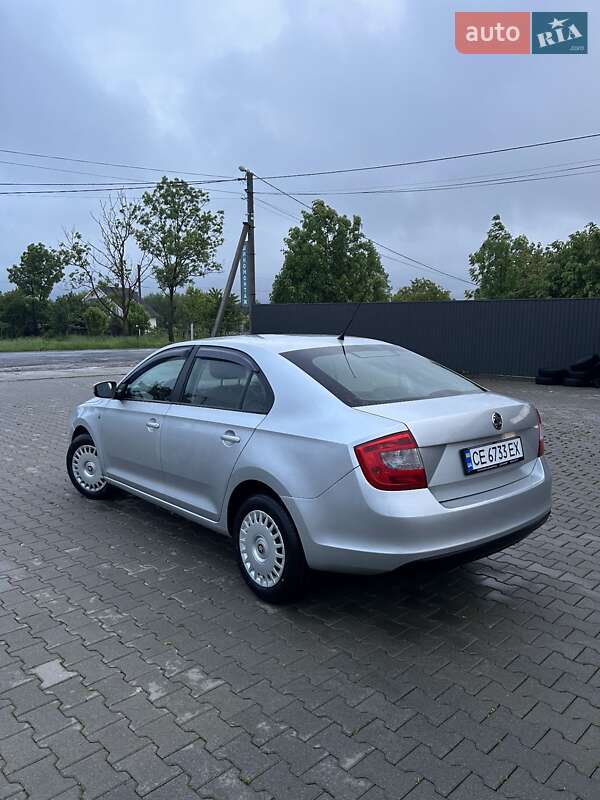 Хэтчбек Skoda Rapid 2013 в Черновцах фото Хэтчбек Skoda Rapid 2013 в Черновцах