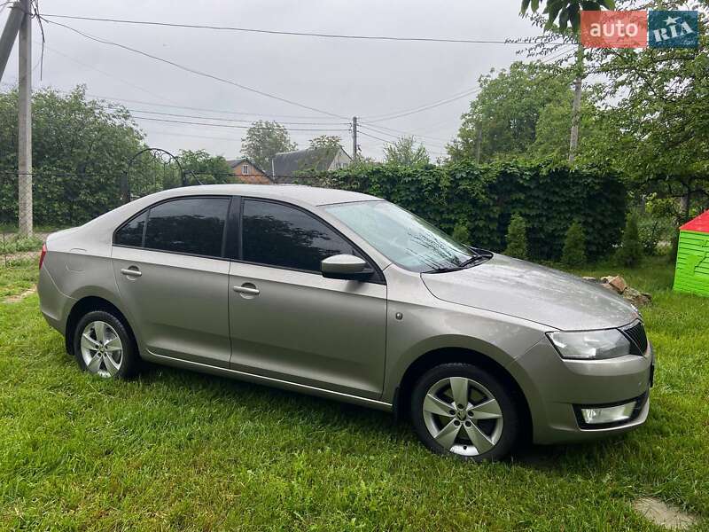 Лифтбек Skoda Rapid 2013 в Фастове