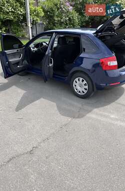 Хэтчбек Skoda Rapid 2015 в 
