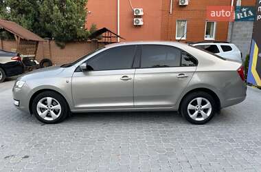 Лифтбек Skoda Rapid 2013 в 