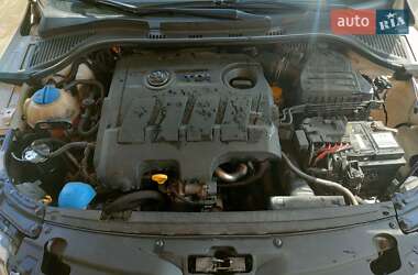 Хэтчбек Skoda Rapid 2014 в 
