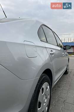 Лифтбек Skoda Rapid 2013 в 