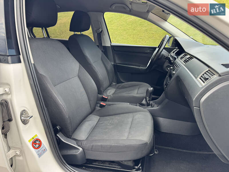Ліфтбек Skoda Rapid 2013 в Києві
