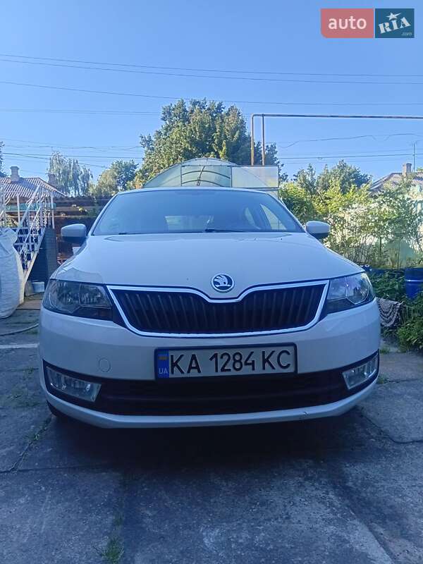 Лифтбек Skoda Rapid 2015 в 