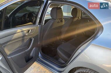 Лифтбек Skoda Rapid 2013 в 