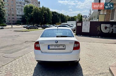 Лифтбек Skoda Rapid 2013 в 