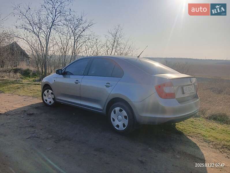 Лифтбек Skoda Rapid 2013 в Кривом Роге