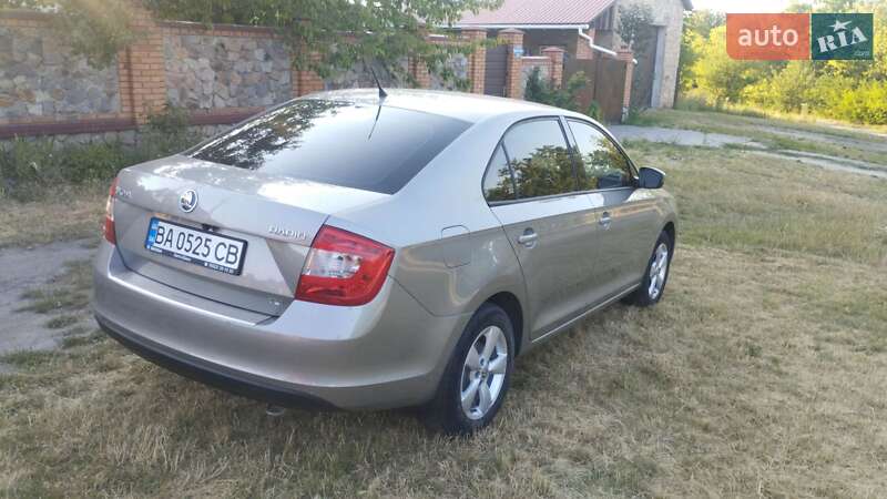 Лифтбек Skoda Rapid 2013 в Кропивницком