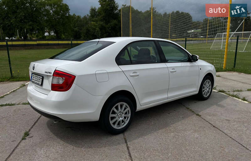 Лифтбек Skoda Rapid 2013 в Чернигове