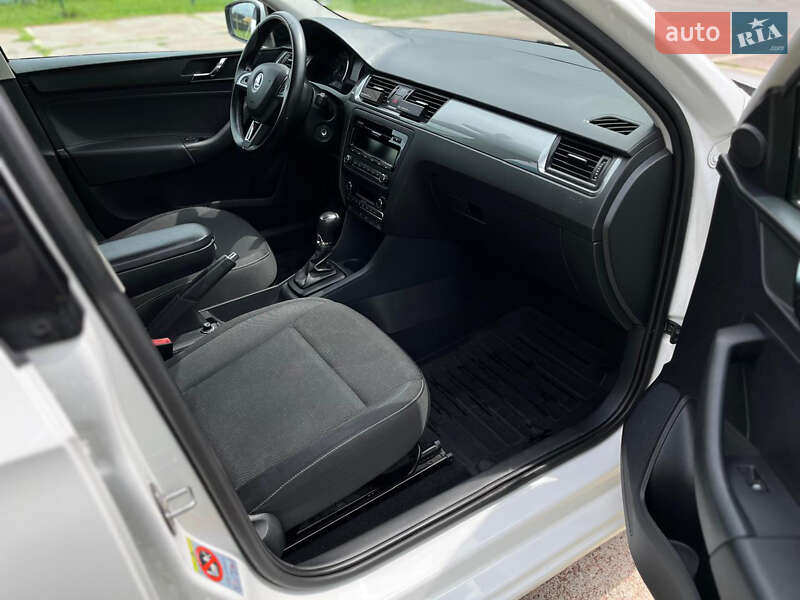 Лифтбек Skoda Rapid 2013 в Чернигове