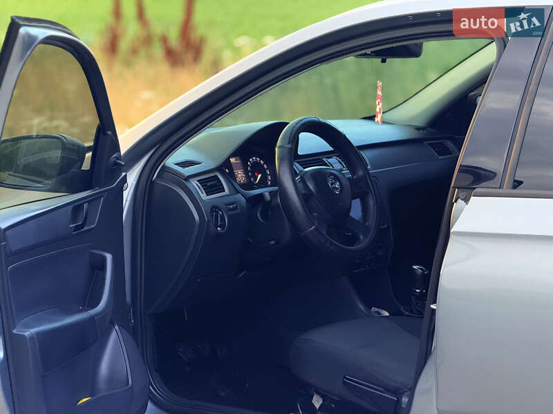 Лифтбек Skoda Rapid 2013 в Мене