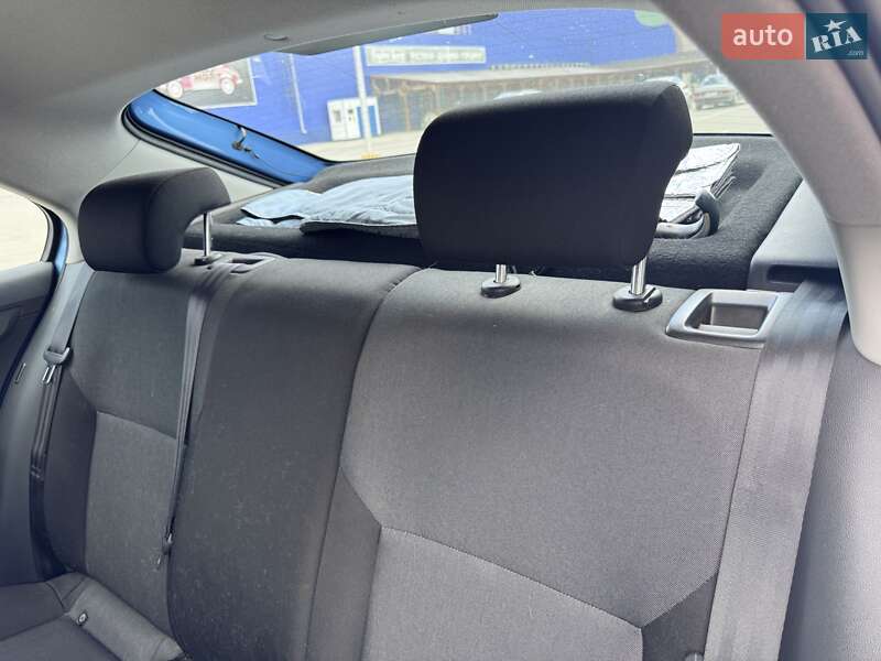 Лифтбек Skoda Rapid 2013 в Киеве фото 19 Лифтбек Skoda Rapid 2013 в Киеве