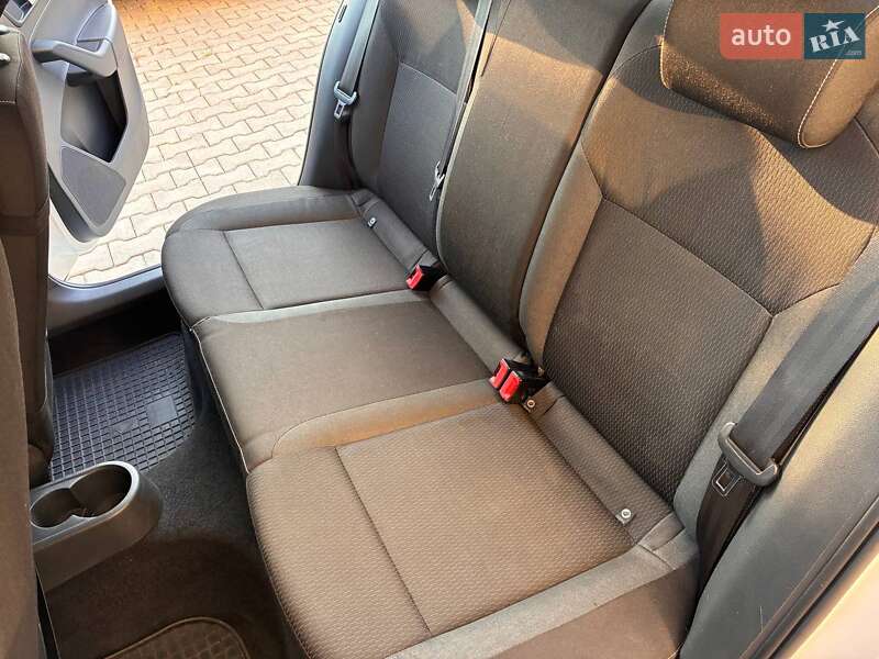 Лифтбек Skoda Rapid 2013 в Хусте