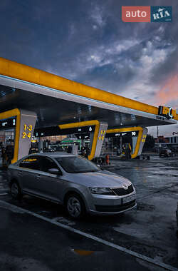 Лифтбек Skoda Rapid 2014 в Ужгороде