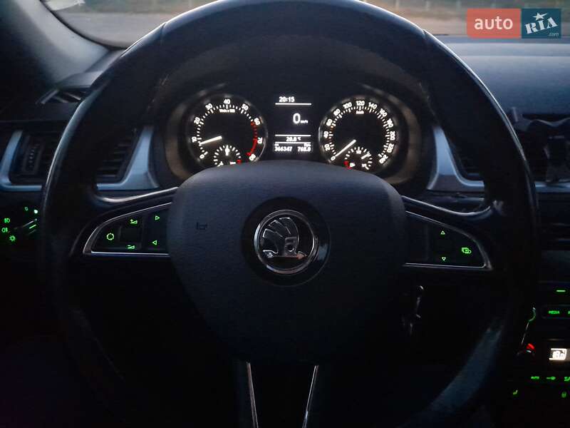 Хетчбек Skoda Rapid 2013 в Києві фото 11 Хетчбек Skoda Rapid 2013 в Києві