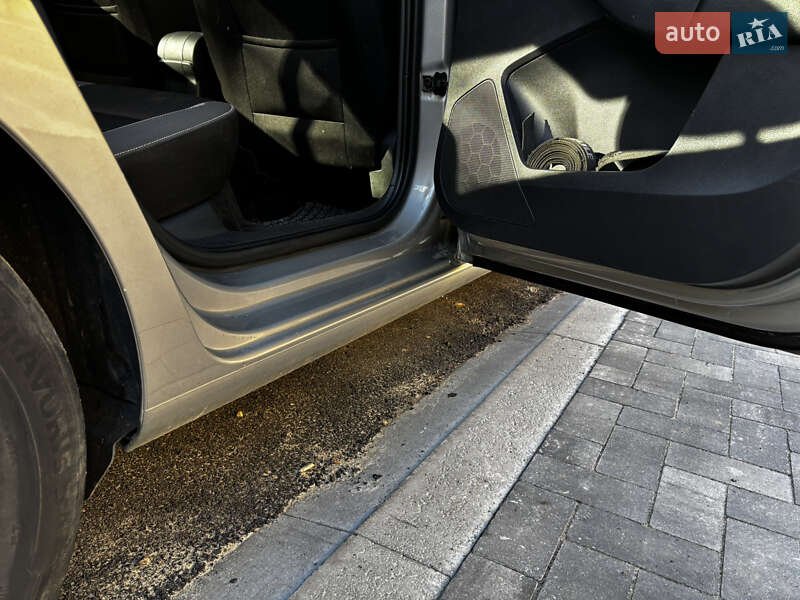 Ліфтбек Skoda Rapid 2017 в Києві фото 6 Ліфтбек Skoda Rapid 2017 в Києві