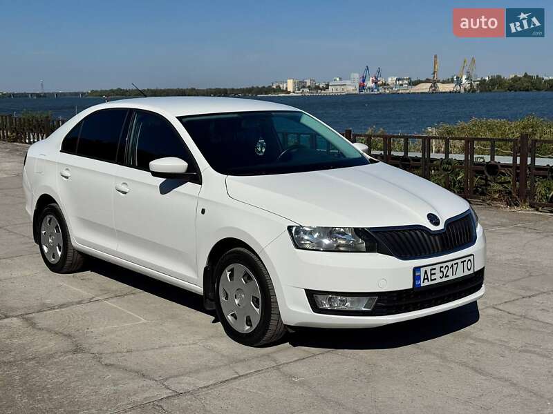 Лифтбек Skoda Rapid 2013 в Днепре
