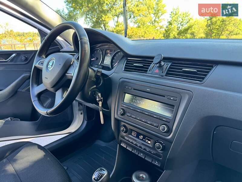 Лифтбек Skoda Rapid 2013 в Днепре