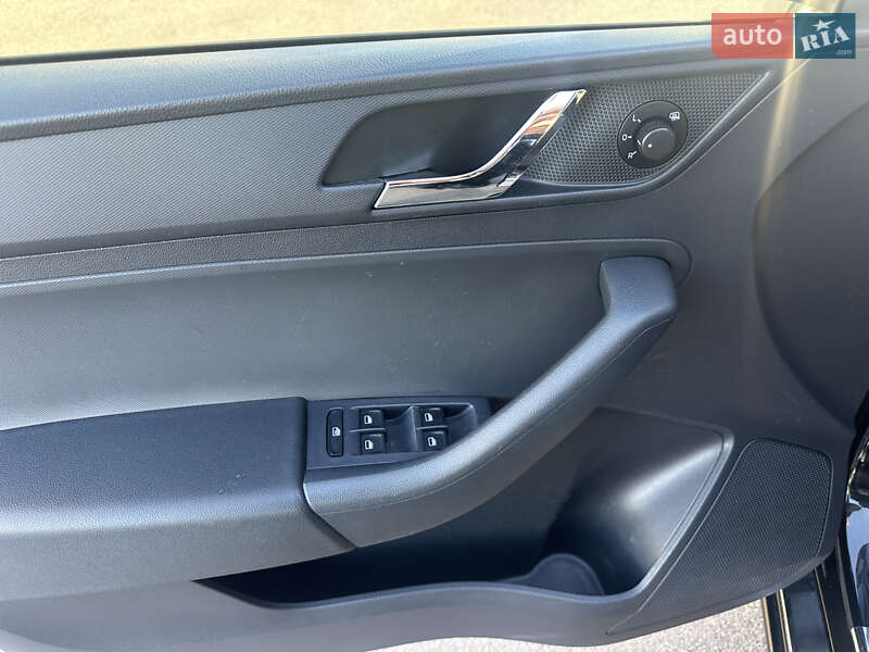 Лифтбек Skoda Rapid 2015 в Киеве