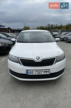 Лифтбек Skoda Rapid 2015 в 