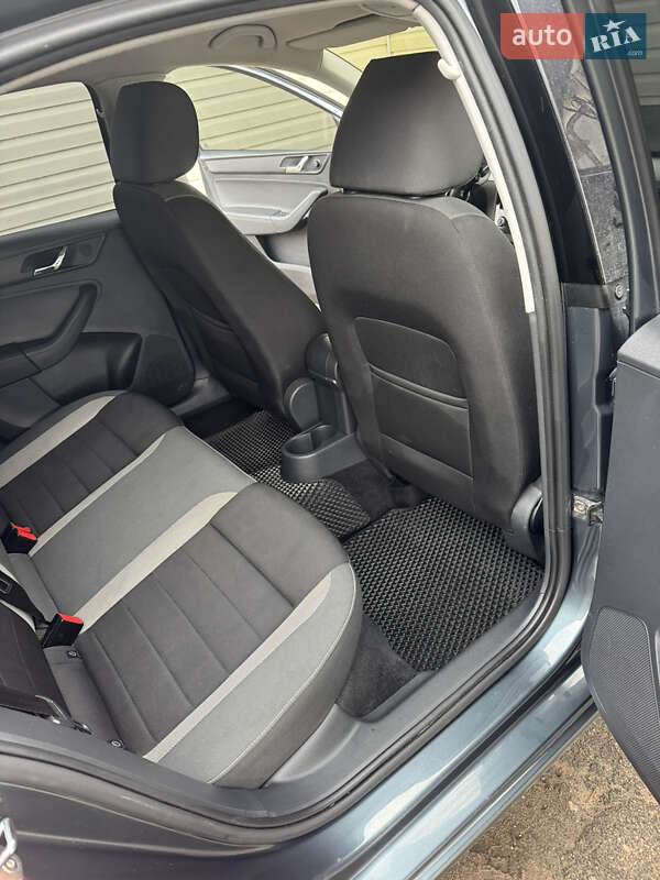 Ліфтбек Skoda Rapid 2017 в Києві фото 23 Ліфтбек Skoda Rapid 2017 в Києві