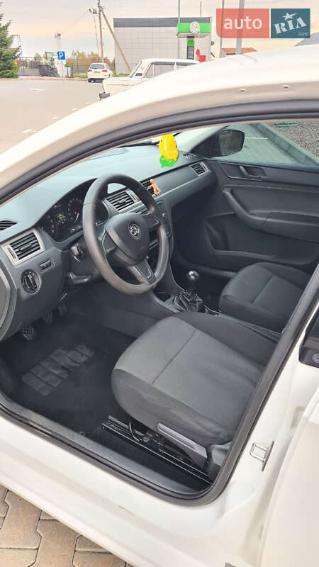 Хэтчбек Skoda Rapid 2014 в Тячеве фото 6 Хэтчбек Skoda Rapid 2014 в Тячеве