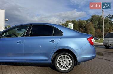 Лифтбек Skoda Rapid 2013 в 