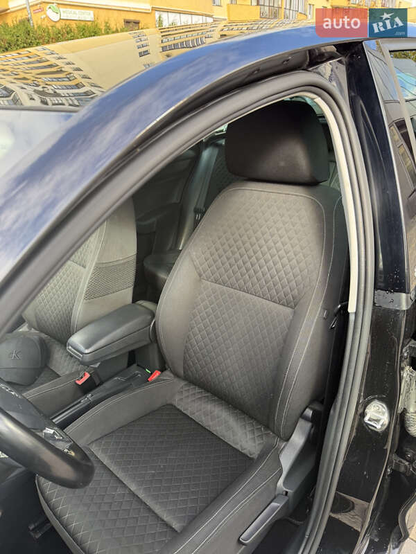 Хэтчбек Skoda Rapid 2015 в Львове фото 11 Хэтчбек Skoda Rapid 2015 в Львове