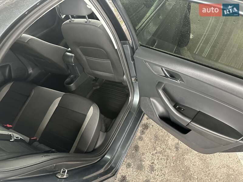 Лифтбек Skoda Rapid 2017 в Киеве