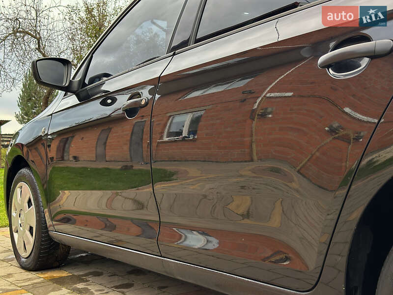 Лифтбек Skoda Rapid 2013 в Самборе