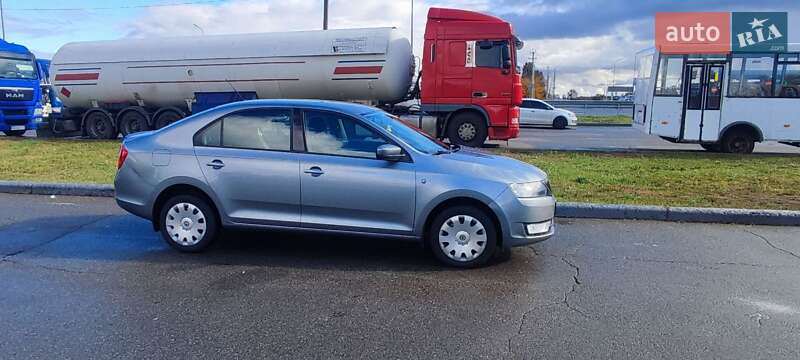 Ліфтбек Skoda Rapid 2013 в Києві фото 9 Ліфтбек Skoda Rapid 2013 в Києві