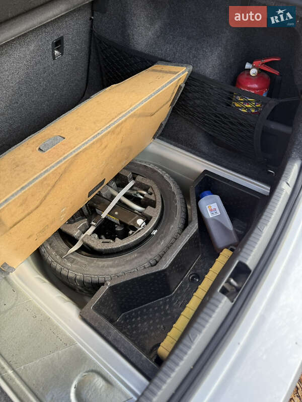 Лифтбек Skoda Rapid 2013 в Ивано-Франковске