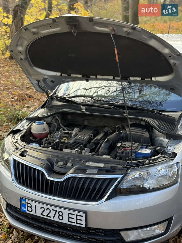 Лифтбек Skoda Rapid 2013 в Ивано-Франковске