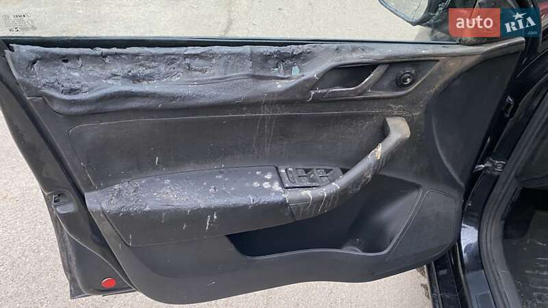 Лифтбек Skoda Rapid 2013 в Киеве