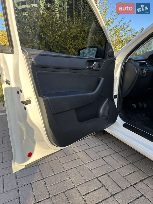 Ліфтбек Skoda Rapid 2013 в Києві