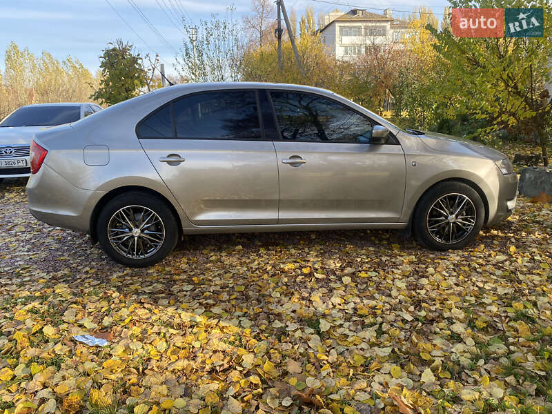 Лифтбек Skoda Rapid 2013 в Борисполе фото 10 Лифтбек Skoda Rapid 2013 в Борисполе