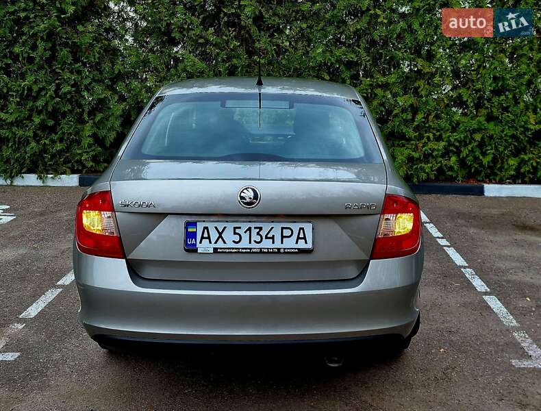 Лифтбек Skoda Rapid 2013 в Песочине