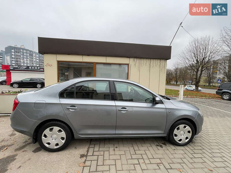 Ліфтбек Skoda Rapid 2013 в Львові фото 4 Ліфтбек Skoda Rapid 2013 в Львові