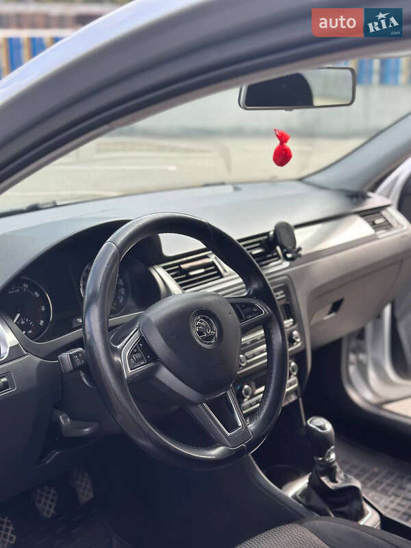 Ліфтбек Skoda Rapid 2015 в Києві фото 9 Ліфтбек Skoda Rapid 2015 в Києві