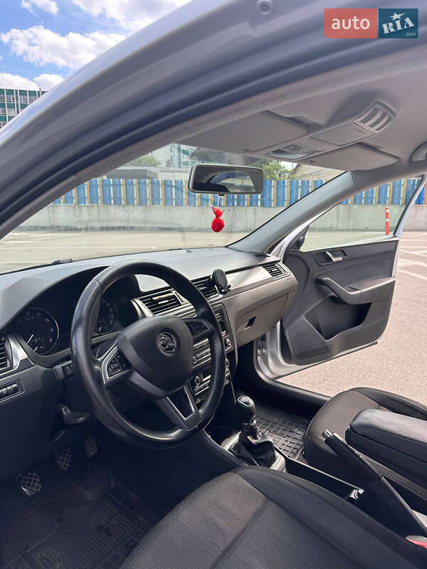 Ліфтбек Skoda Rapid 2015 в Києві фото 14 Ліфтбек Skoda Rapid 2015 в Києві