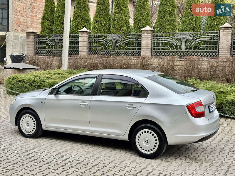 Лифтбек Skoda Rapid 2013 в Черновцах