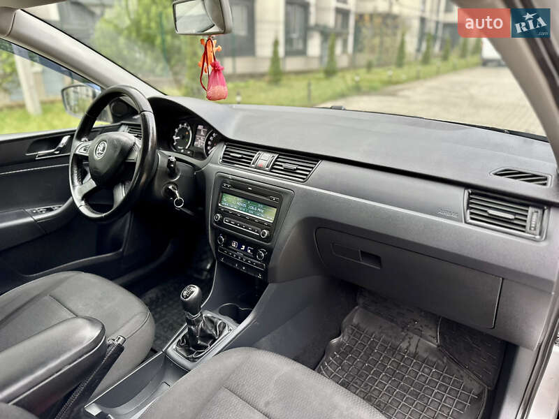 Лифтбек Skoda Rapid 2013 в Черновцах