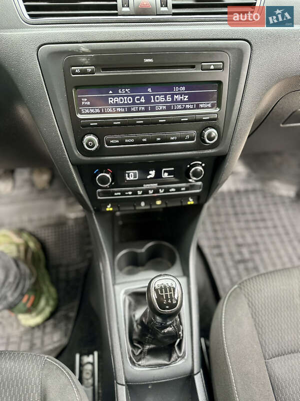 Лифтбек Skoda Rapid 2013 в Черновцах