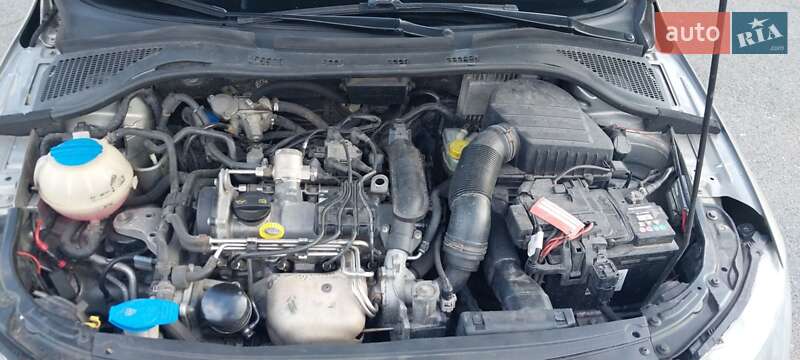 Лифтбек Skoda Rapid 2013 в Киеве