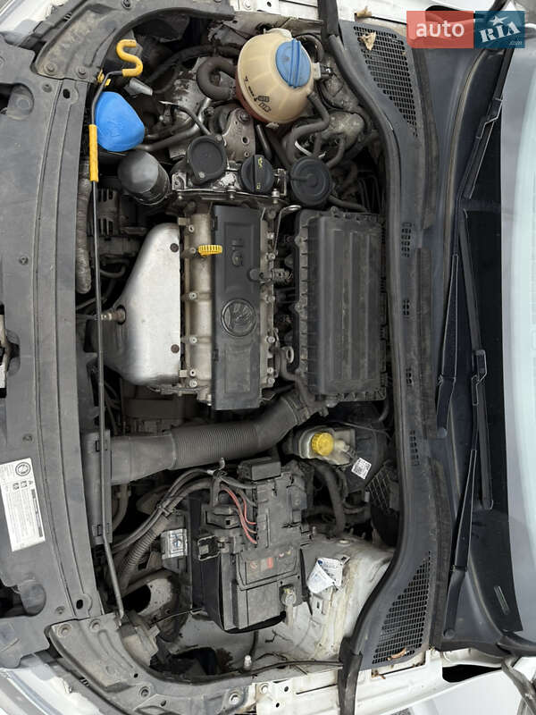 Лифтбек Skoda Rapid 2014 в Киеве фото 19 Лифтбек Skoda Rapid 2014 в Киеве